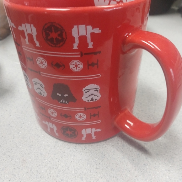 Star Wars  Red Mug - Picture 5 of 6